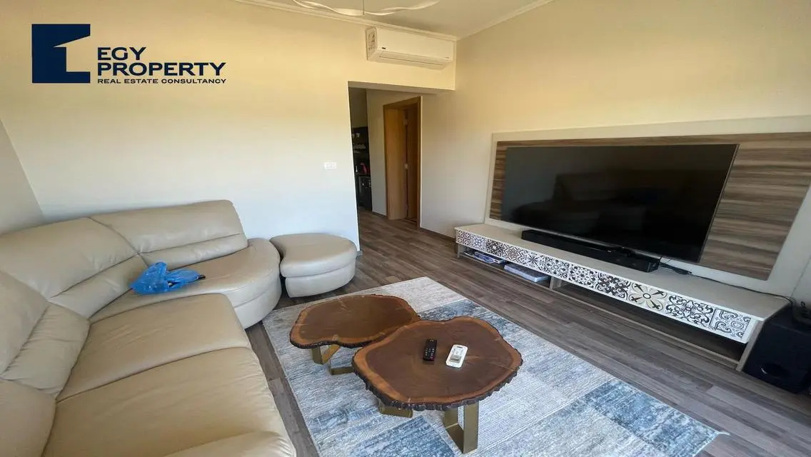 Luxury Villa for Sale with Private Pool and Garden in the Heart of the City
