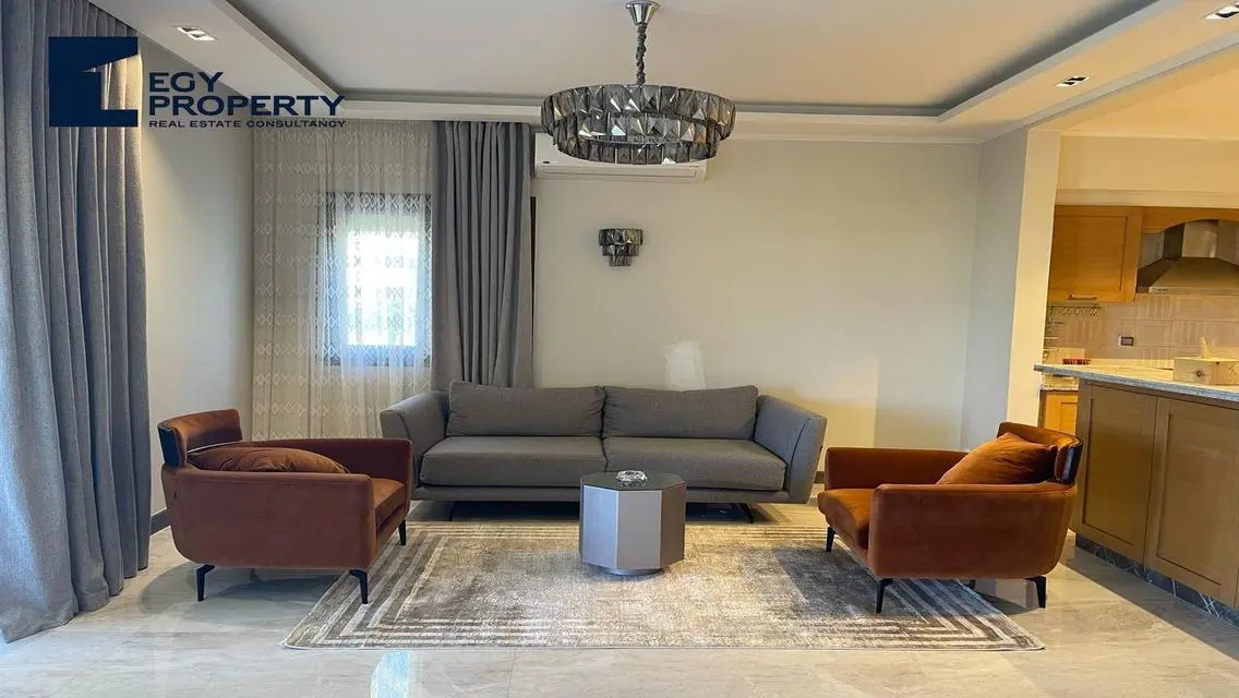 Luxury Villa for Sale with Private Pool and Garden in the Heart of the City