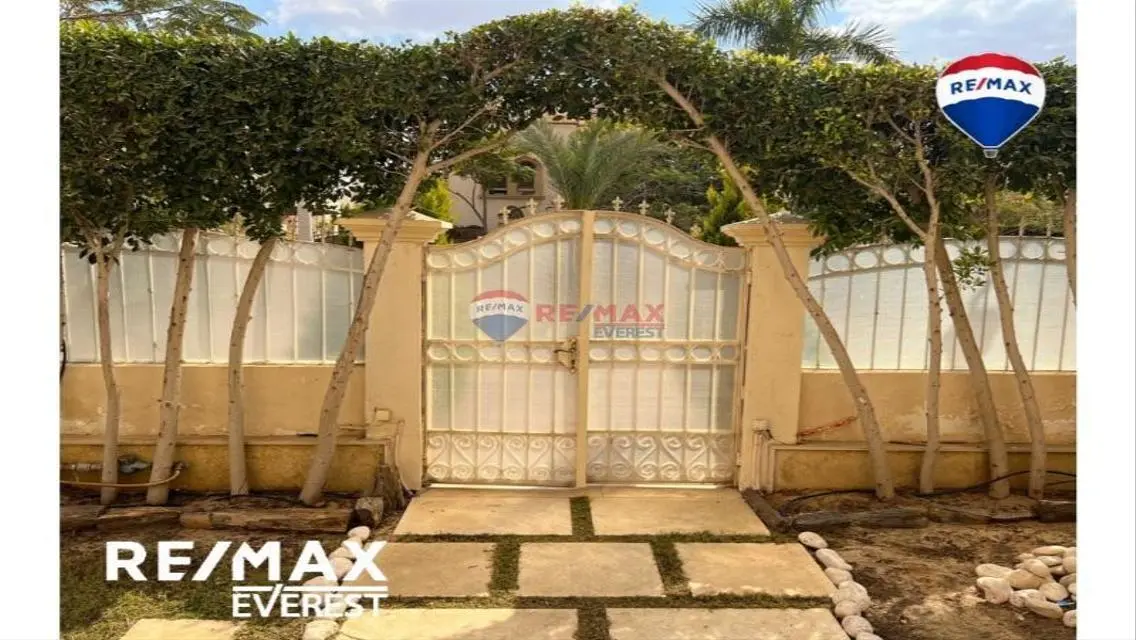 Luxury Villa for Sale with Private Garden and Pool