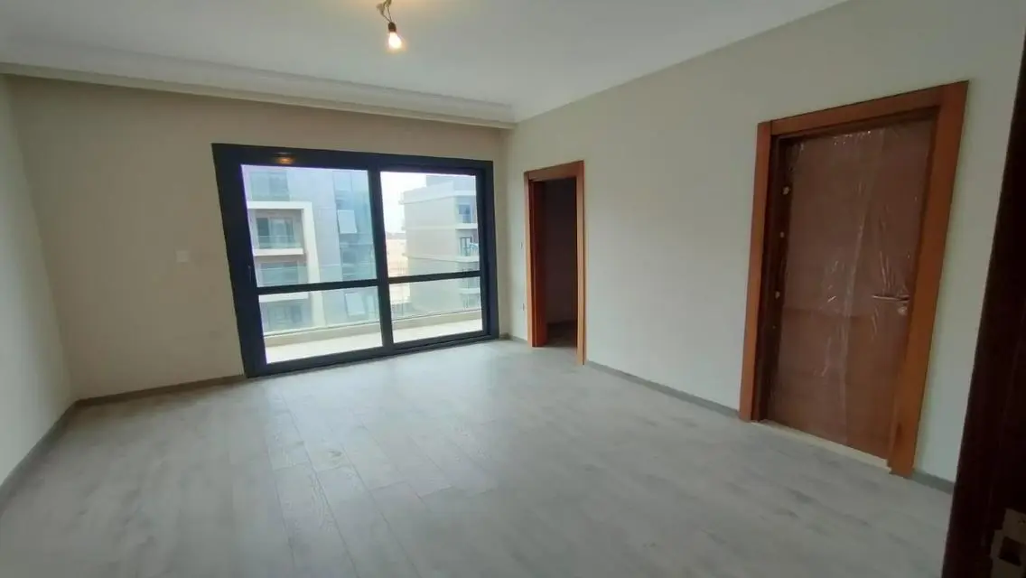 Luxury Apartment with Lake View - 40000 EGP
