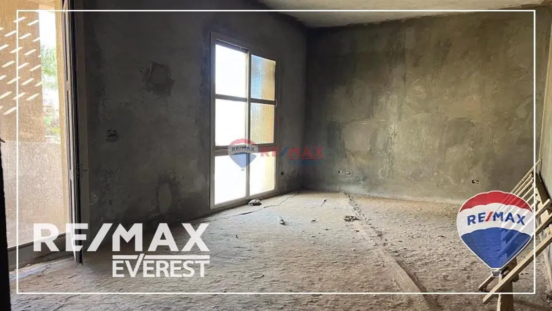 Luxurious Villa with Spacious Design and Amazing Amenities