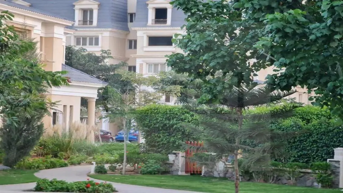 Luxury Villa for Sale in ST81