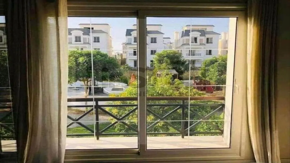 Luxury Villa for Sale in ST81