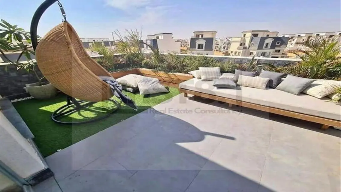Luxury Villa for Sale in ST81