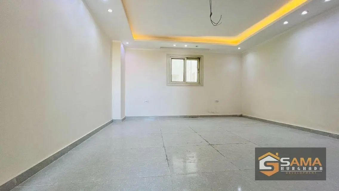 شقة فاخرة للبيع بإطلالة رائعة على البحيرات