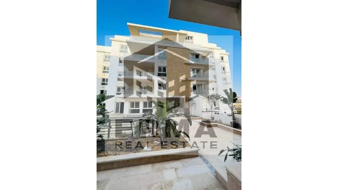 Luxury Mountain-View Apartment at Club Park 85
