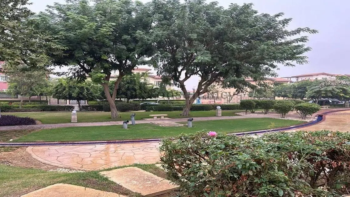 شقة فاخرة في هايد بارك - 205 متر مع إطلالة على البحيرات