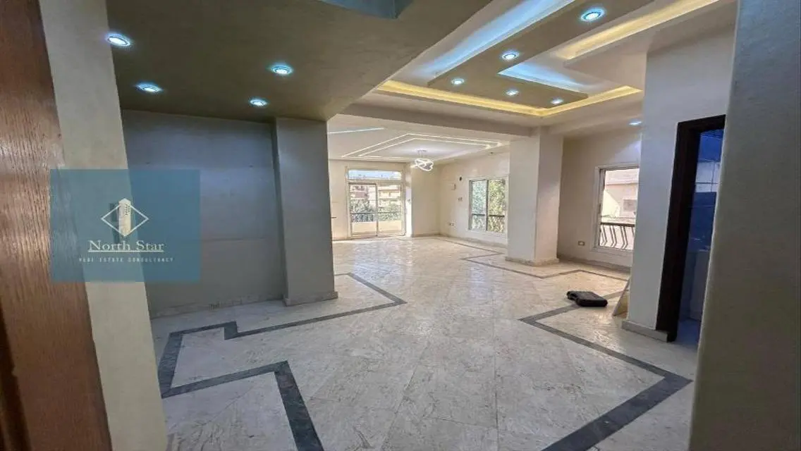 عقار متميز بمساحة 300 متر مع مزايا رائعة