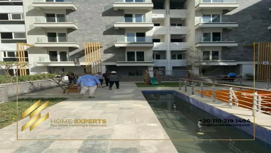 Luxury Apartment of 175 sqm with Private Balcony and Garden