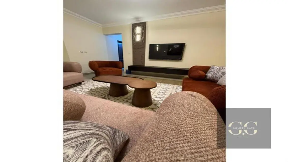 Luxury Apartment with Private Garden and Maid Room