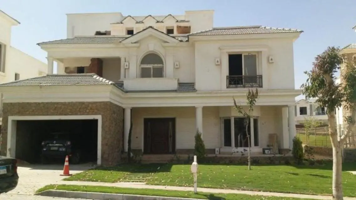 فيلا فاخرة بحمام سباحة بالقرب من معالم رئيسية
