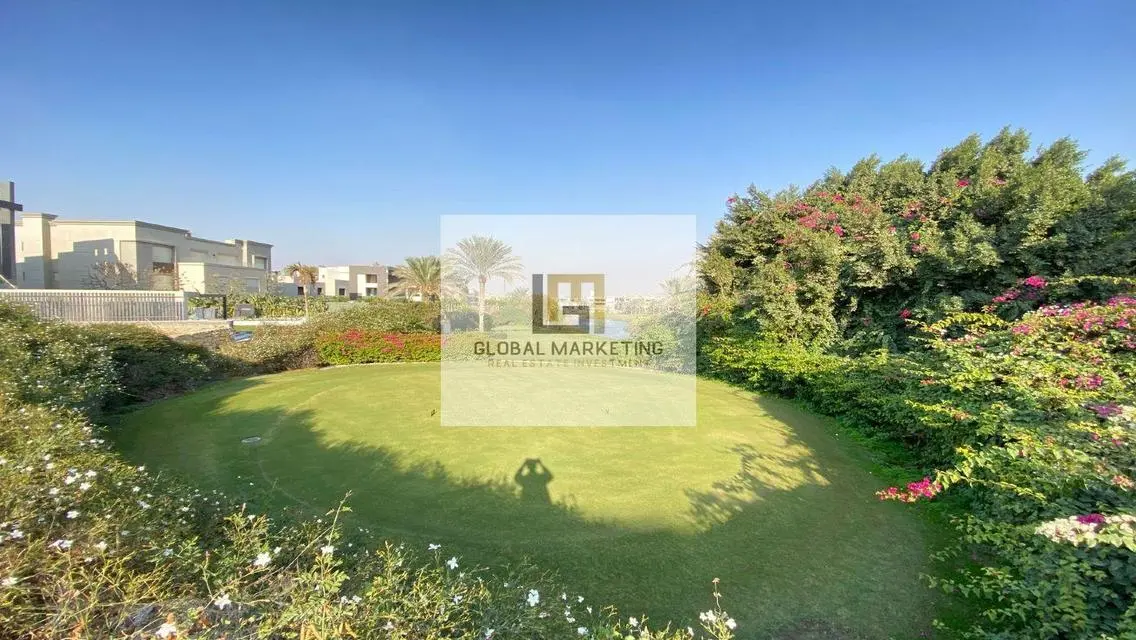Luxury Villa with Private Garden and Pool