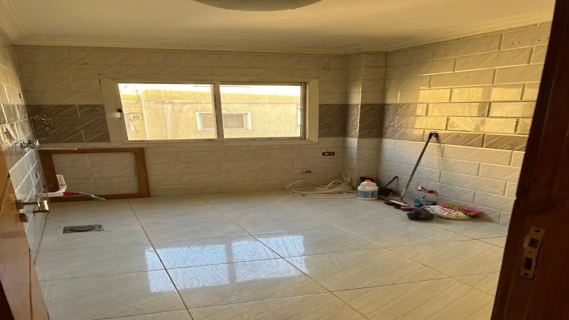 شقة مميزة بمساحة واسعة وإطلالة رائعة