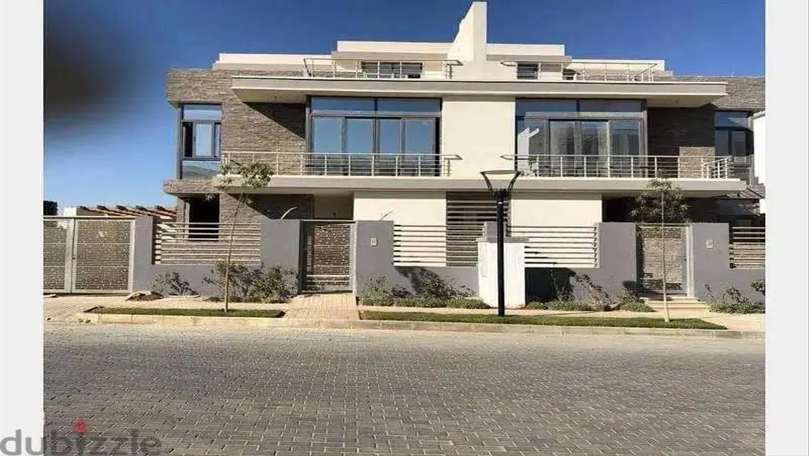شقة مميزة في تاج سيتي - 3 غرف ودراسة