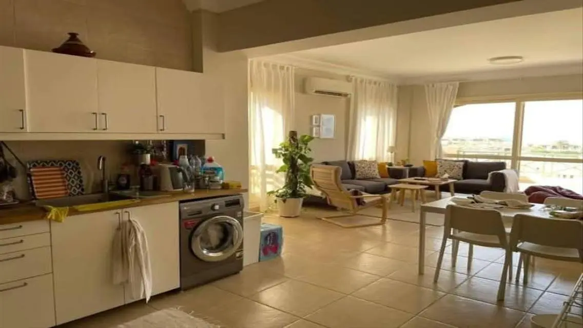 Luxury Lakeview Apartment for Sale