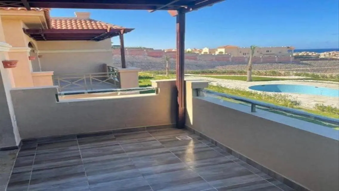 Luxury Lakeview Apartment for Sale