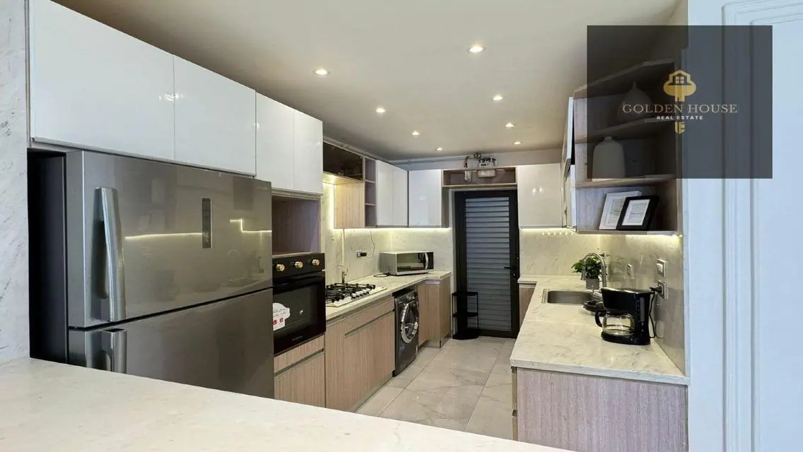 Elegant Lake View Apartment 2-3-4