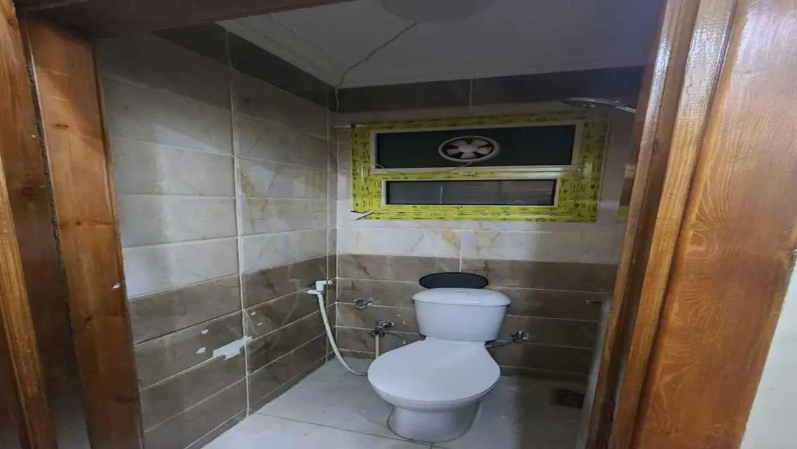 Luxury Apartment with 100 Sqm and Balcony