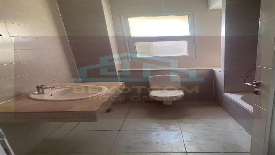Luxurious Apartment with Spacious Layout in Prime Location