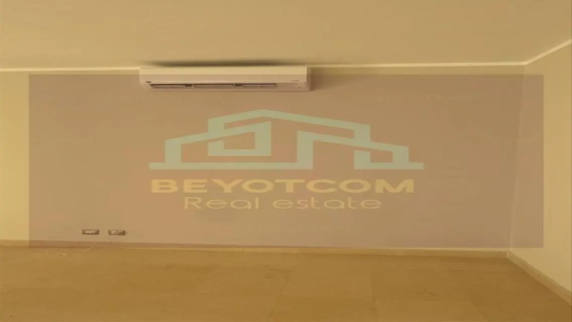 Luxurious Apartment with Spacious Layout in Prime Location
