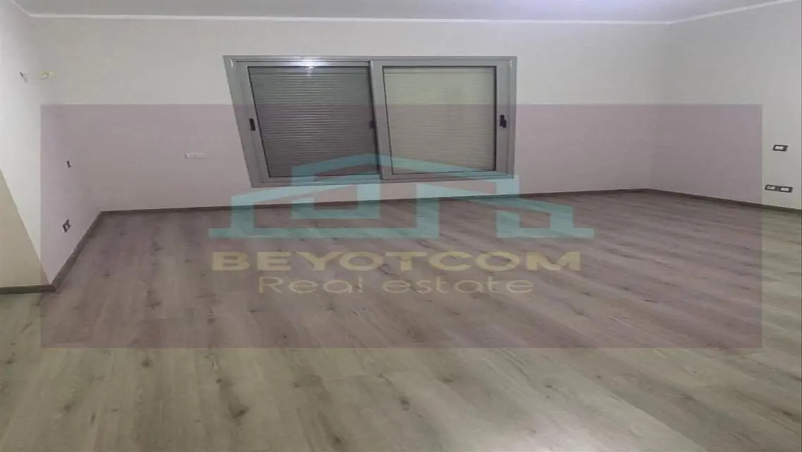 Luxurious Apartment with Spacious Layout in Prime Location