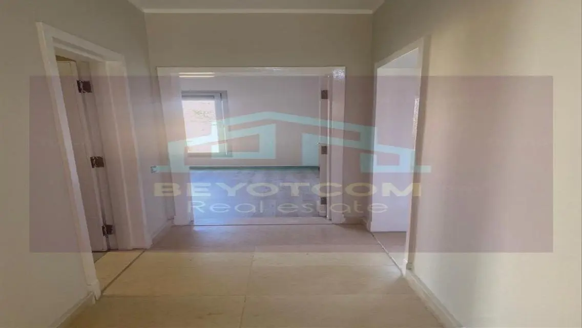 Luxurious Apartment with Spacious Layout in Prime Location