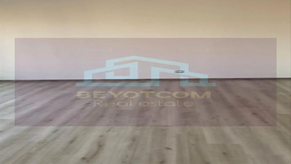 Luxurious Apartment with Spacious Layout in Prime Location