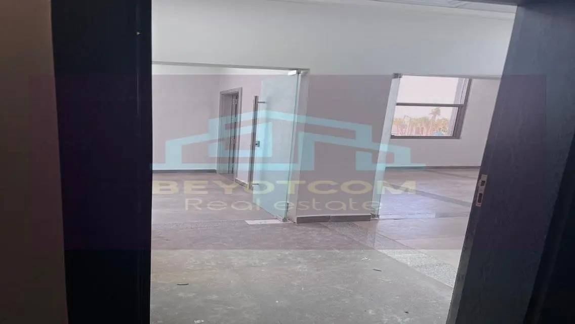 Luxurious Office Space for Rent with Various Amenities