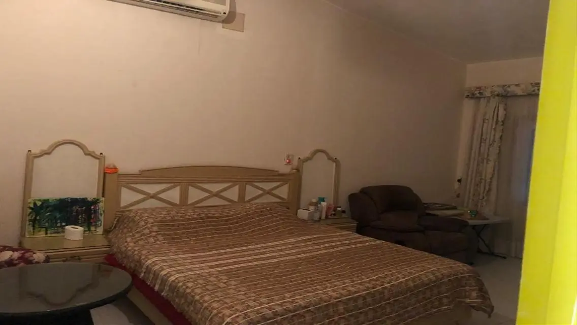 فيلا فاخرة للبيع بحي راقي