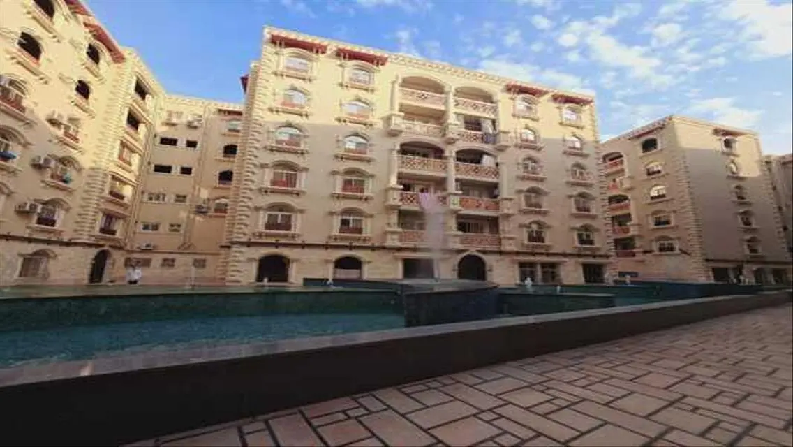 شقة فاخرة للإيجار - 3 غرف نوم مع إطلالة رائعة