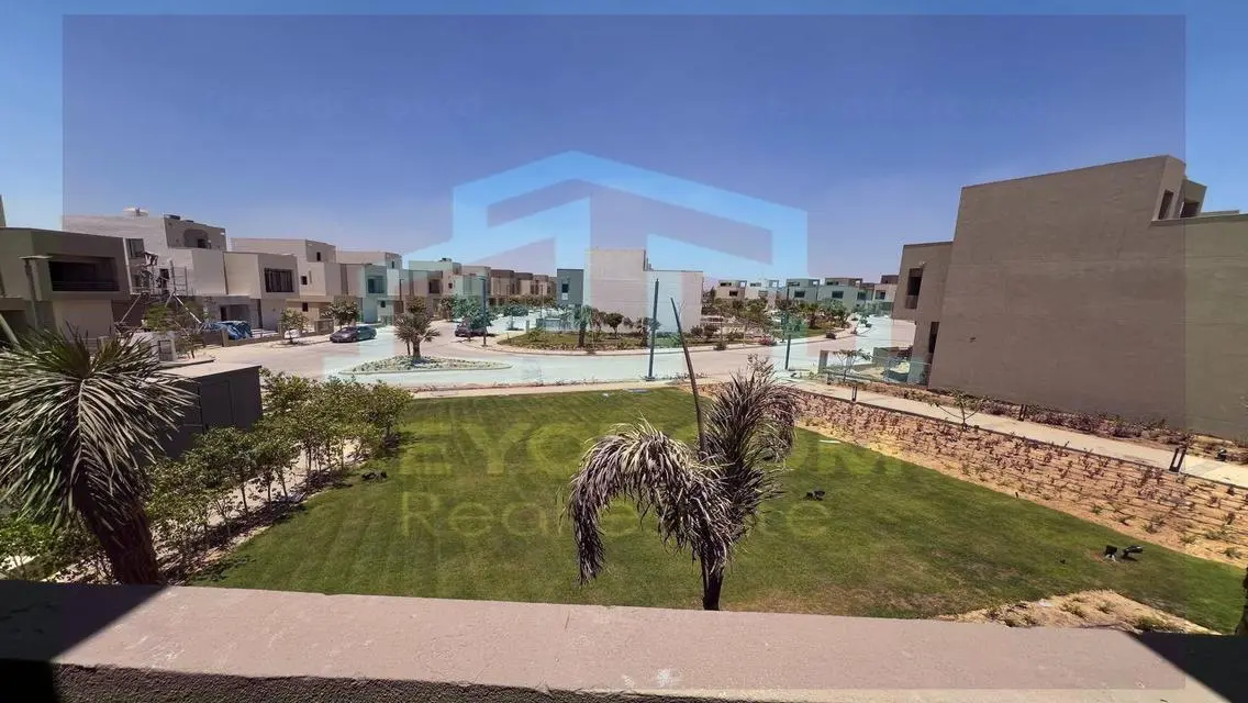شقة فاخرة مع حديقة خاصة وإطلالة ساحرة