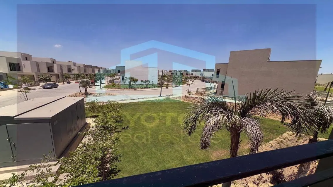 شقة فاخرة مع حديقة خاصة وإطلالة ساحرة