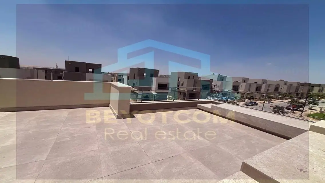 شقة فاخرة مع حديقة خاصة وإطلالة ساحرة