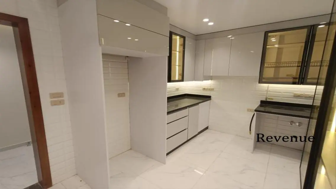 3-Bedroom Apartment in Taj City