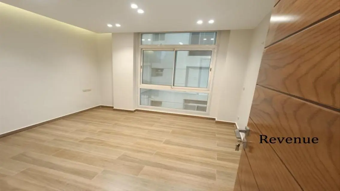 3-Bedroom Apartment in Taj City