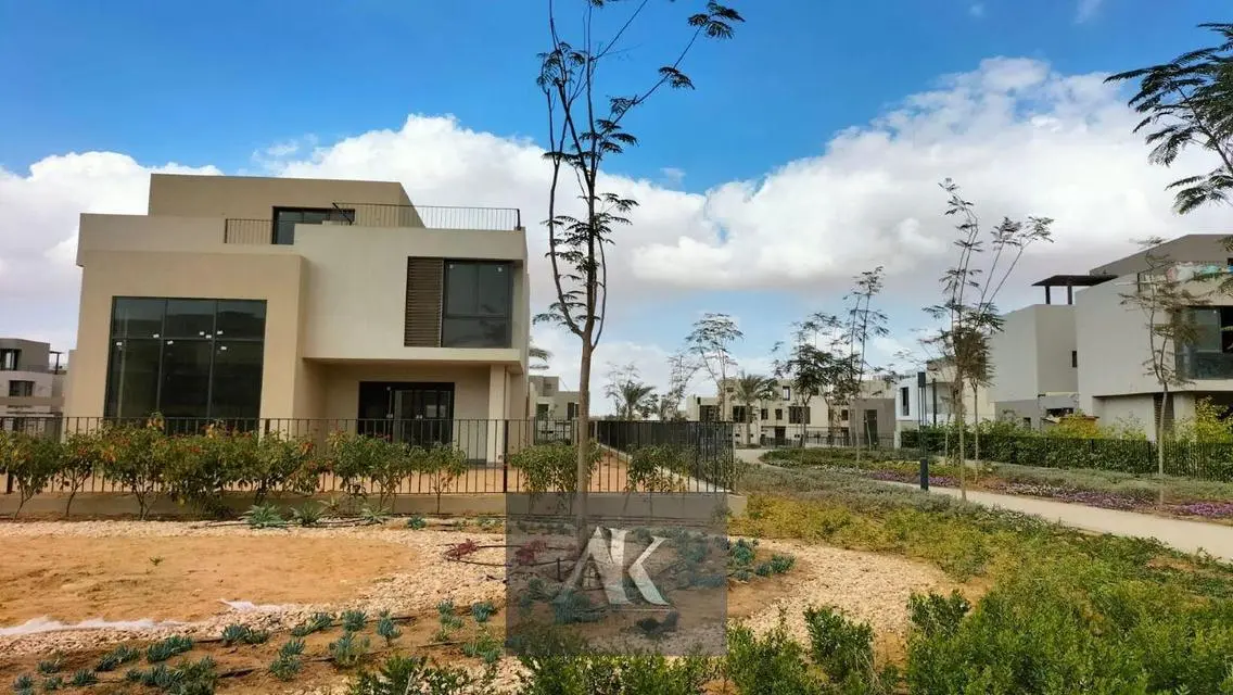 Luxury 157 sqm Apartment with Lake Views
