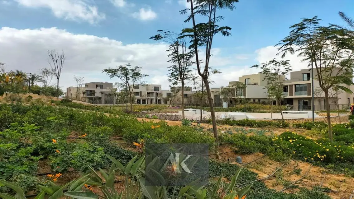 Luxury 157 sqm Apartment with Lake Views