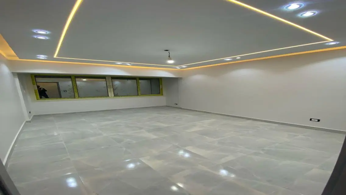 شقة فاخرة للبيع بتصميم عصري
