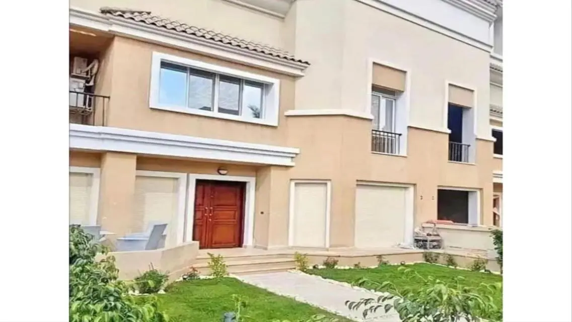 Luxury Apartment Overlooking Lakes for Sale at 10,370,000 EGP