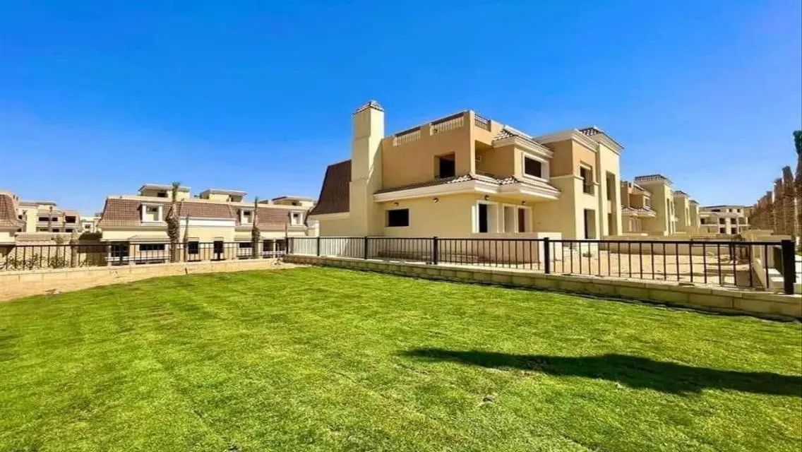 Luxury Apartment Overlooking Lakes for Sale at 10,370,000 EGP