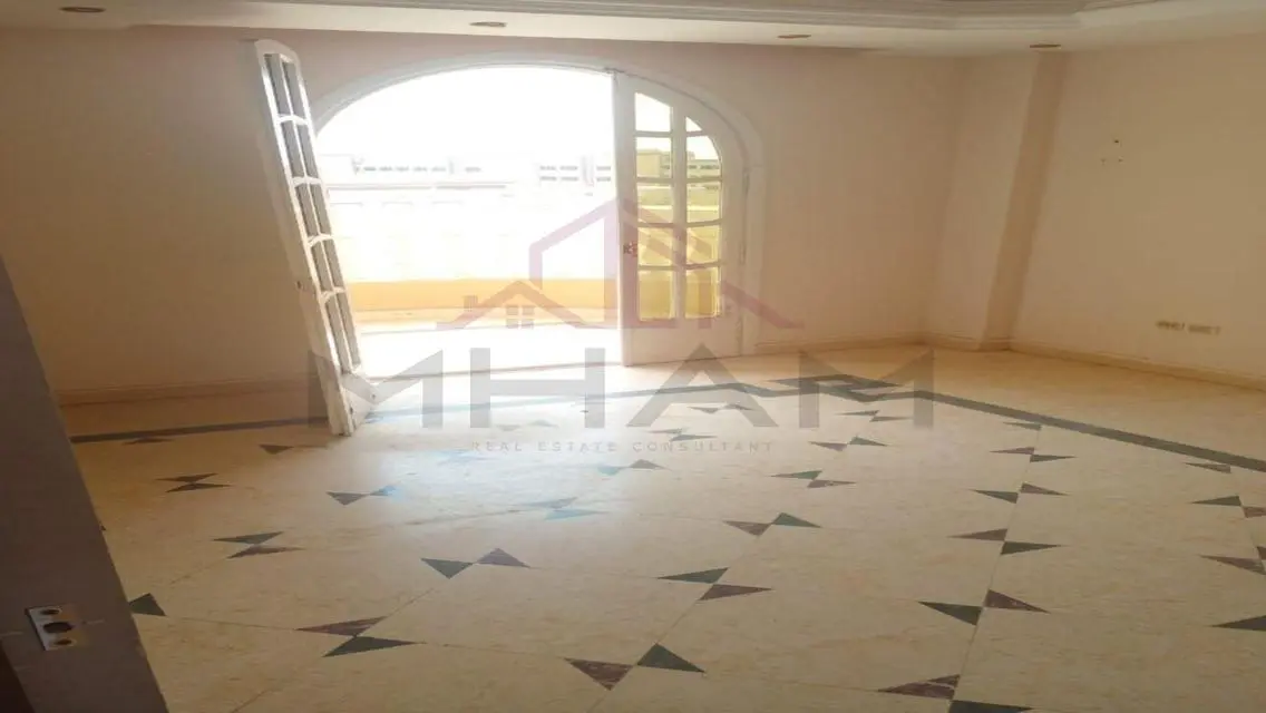 Stunning Apartment with Balcony in ED0225