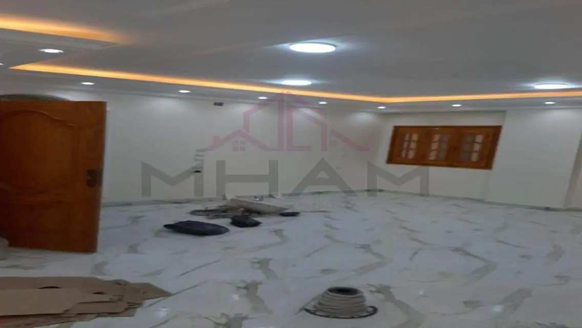 شقة للإيجار بمساحة 6200 متر