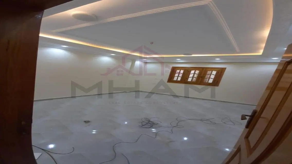 شقة للإيجار بمساحة 6200 متر