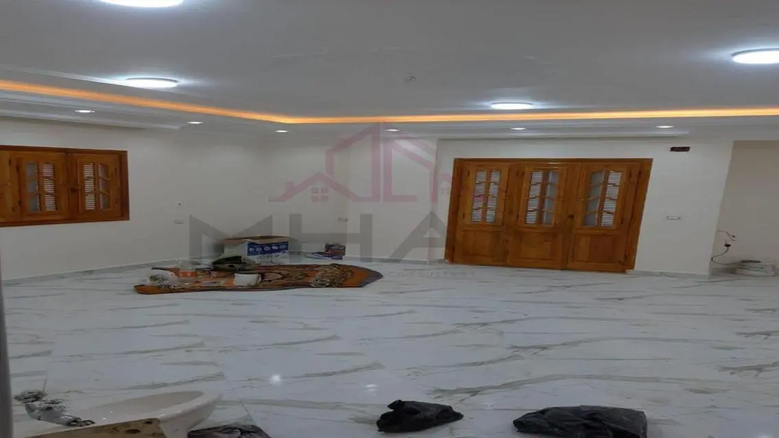 شقة للإيجار بمساحة 6200 متر