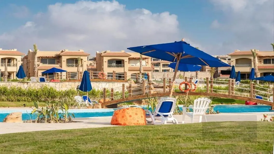 Luxurious Villa with Private Garden and Pool