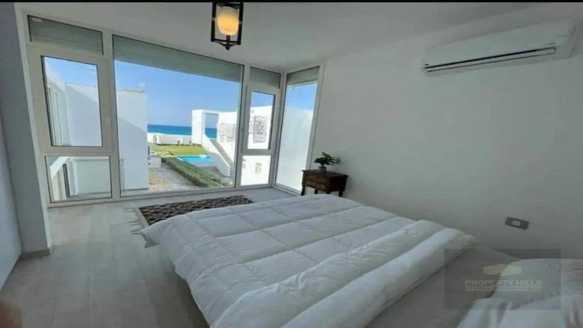 Luxurious Villa with Private Garden and Pool