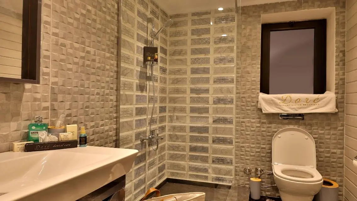 Luxury Lake View Apartment for Sale