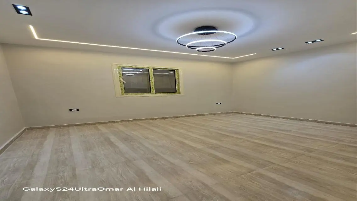 Modern Apartment for Sale near Gardens 707