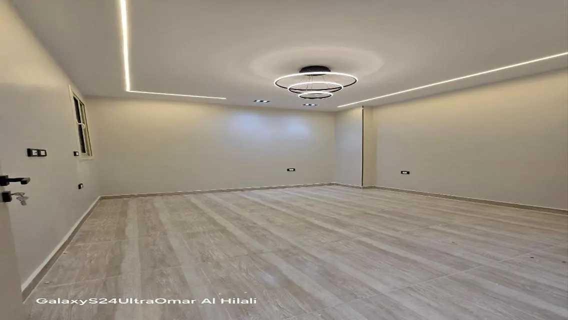Modern Apartment for Sale near Gardens 707
