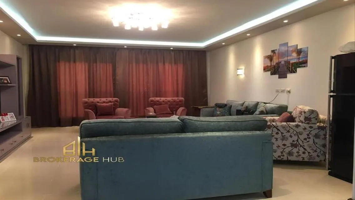 شقة فاخرة جديدة للإيجار بمساحة 150 متر2